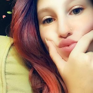 Meet your Posher, Chloe